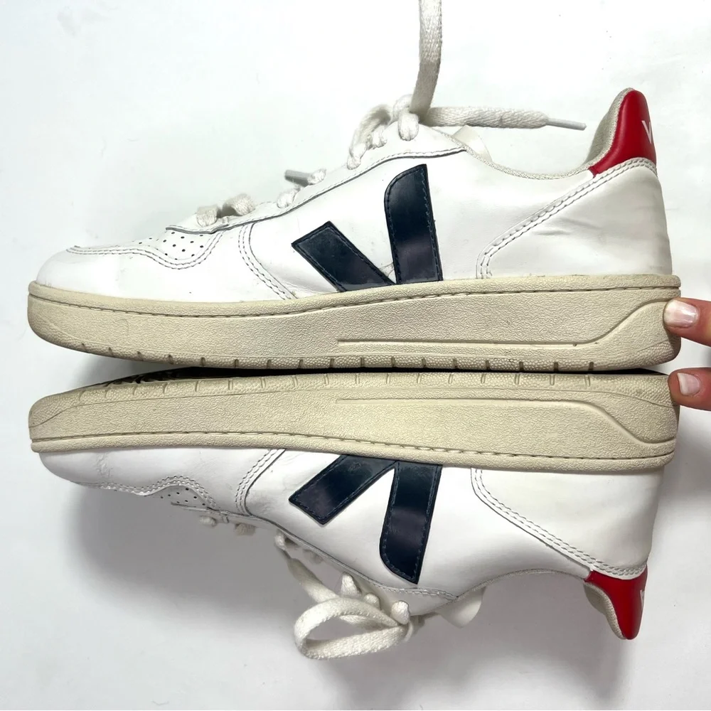 Veja V-10 Leather Sneakers Size 39 US 8 - Picture 8 of 14